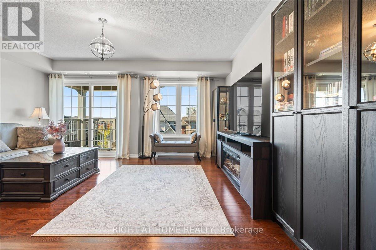 11 - 149 Isaac Devins Boulevard, Toronto, Ontario  M9M 0C5 - Photo 8 - W12692540