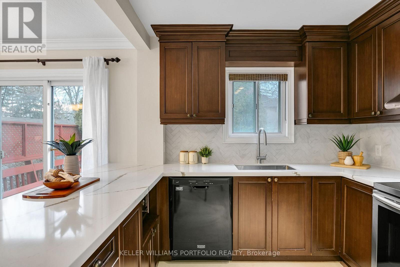 50 Wilmar Road, Toronto, Ontario  M9B 3S1 - Photo 16 - W12692564