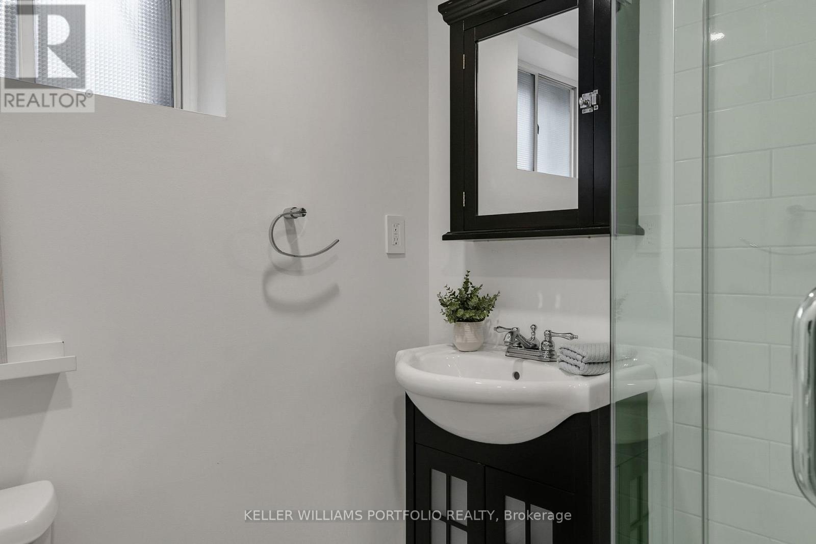 50 Wilmar Road, Toronto, Ontario  M9B 3S1 - Photo 36 - W12692564