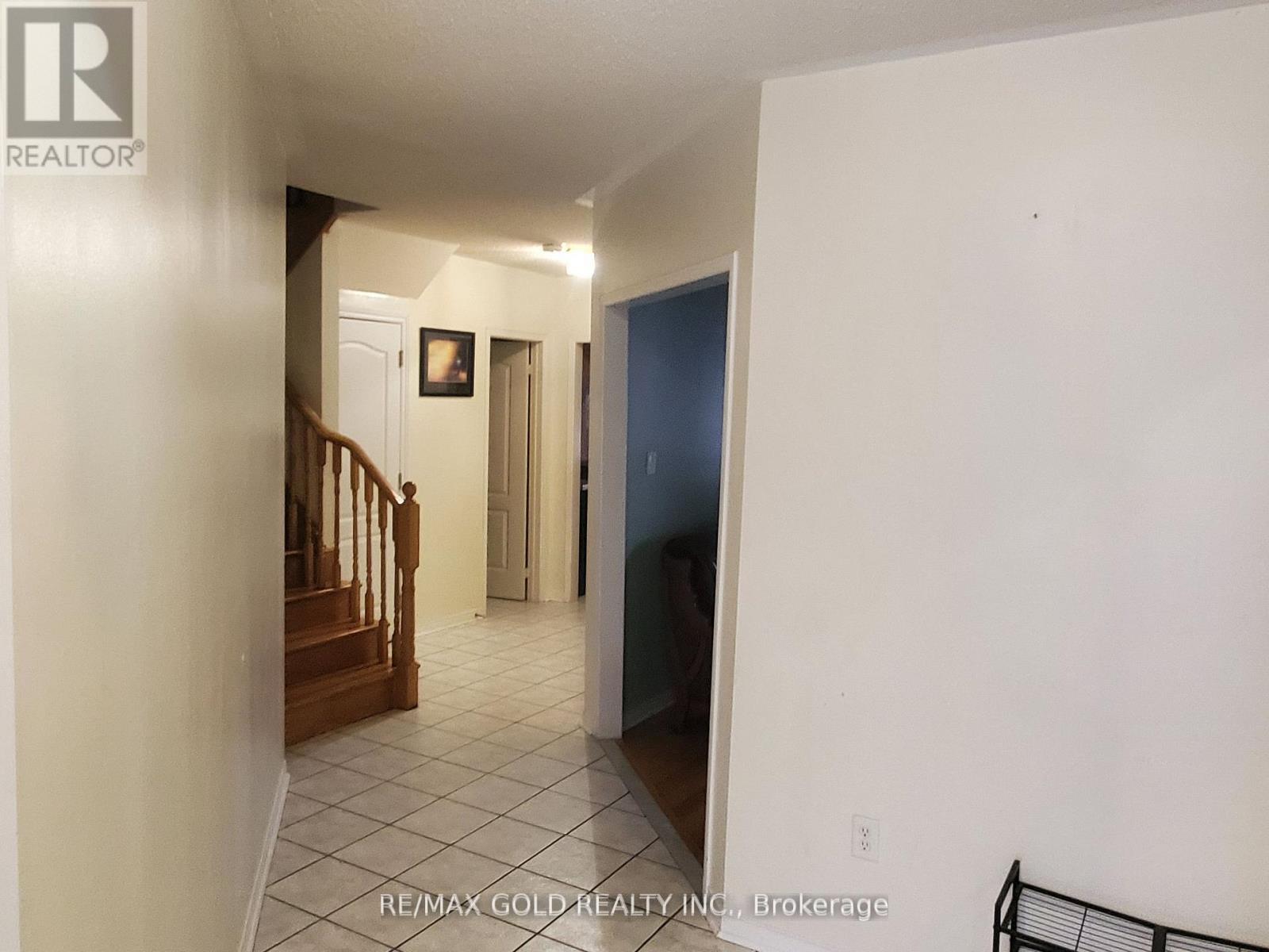 152 Binder Twine Trail, Brampton, Ontario  L6X 4V6 - Photo 3 - W12692574