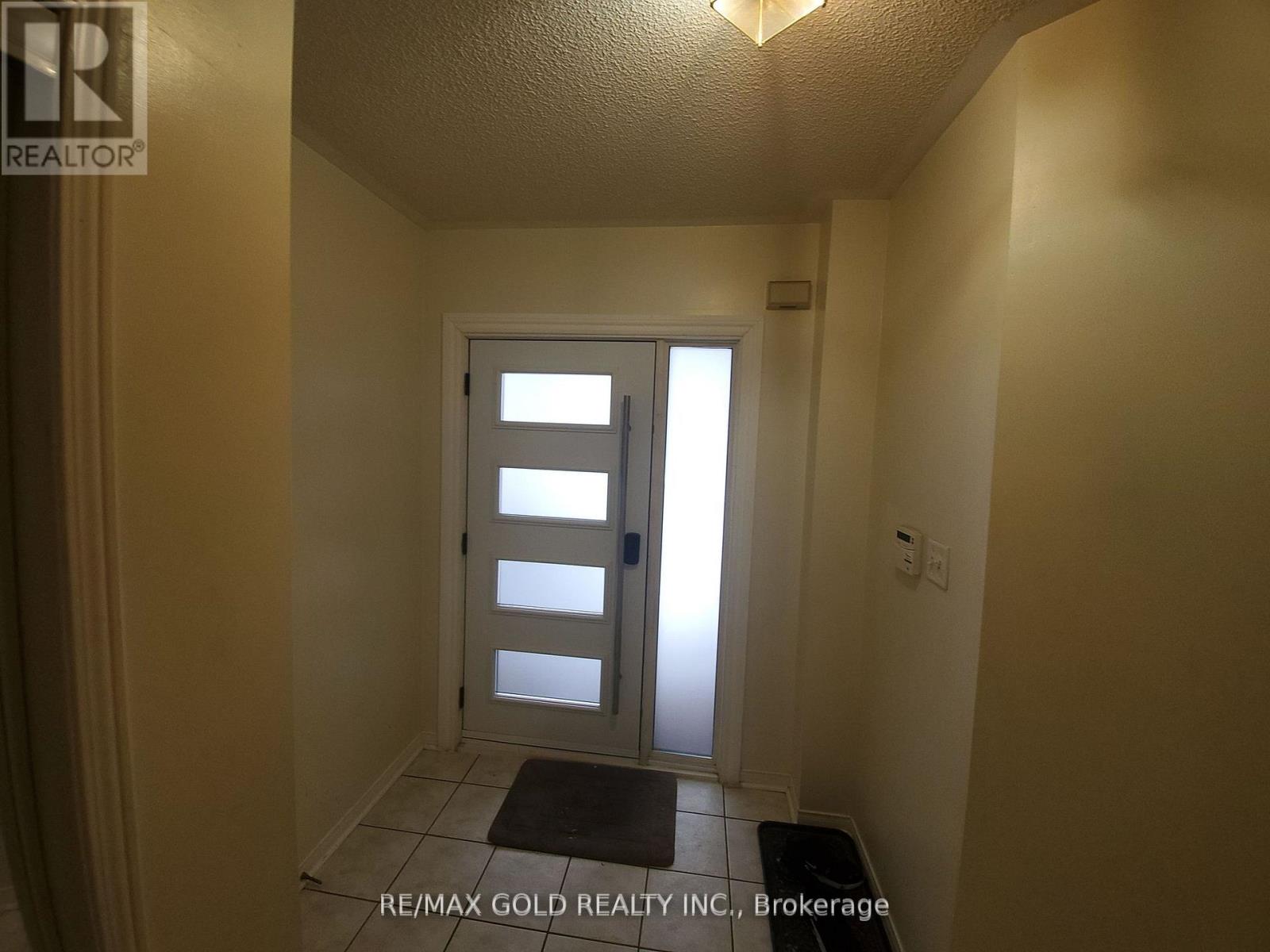 152 Binder Twine Trail, Brampton, Ontario  L6X 4V6 - Photo 4 - W12692574