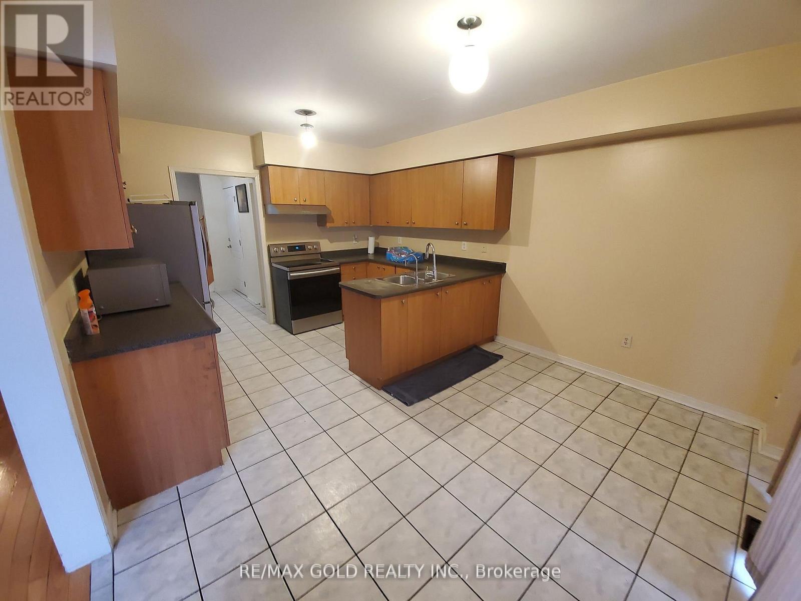 152 Binder Twine Trail, Brampton, Ontario  L6X 4V6 - Photo 7 - W12692574