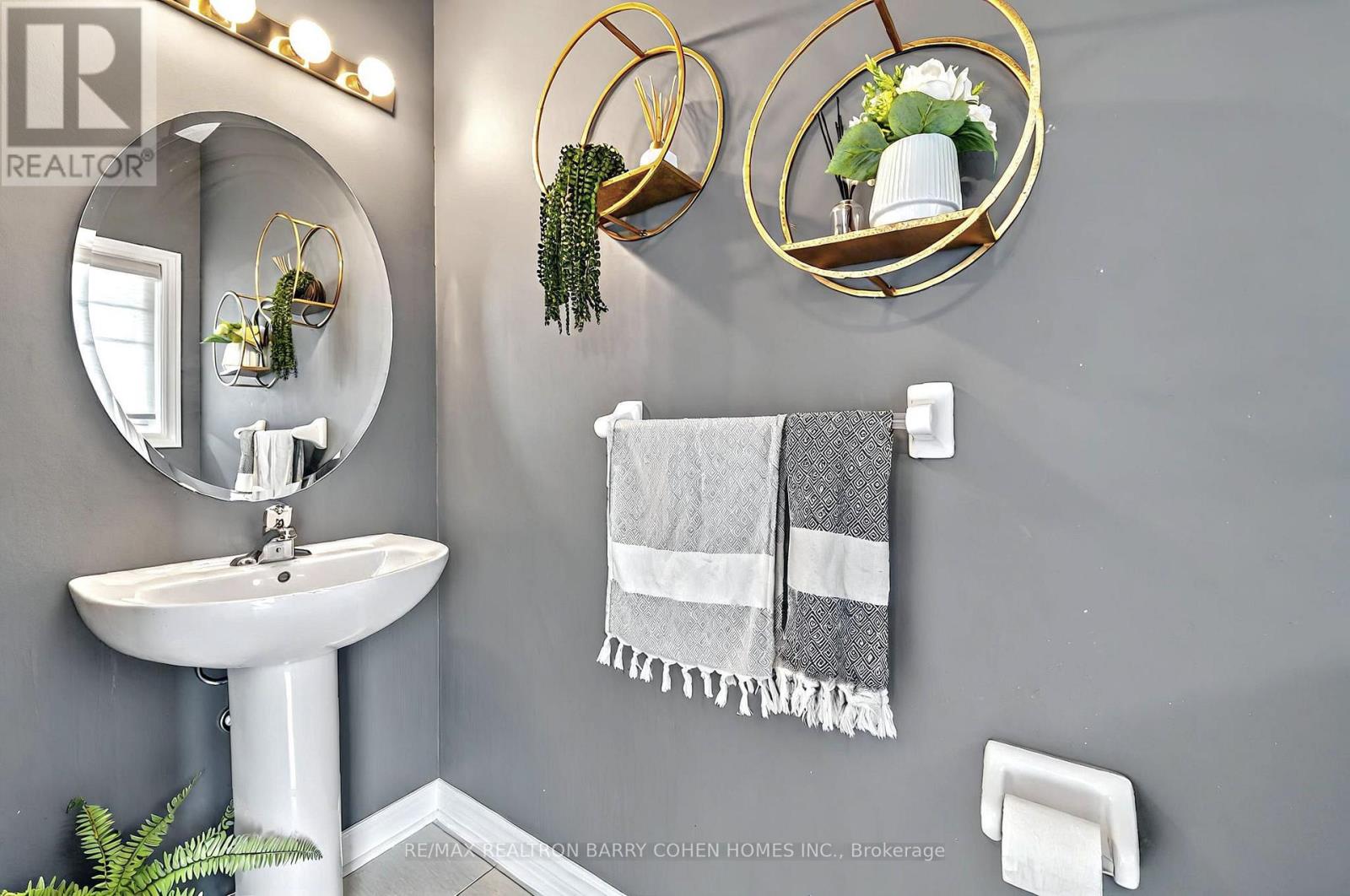 21 Meadowcreek Road, Caledon, Ontario  L7C 3Y9 - Photo 10 - W12692582