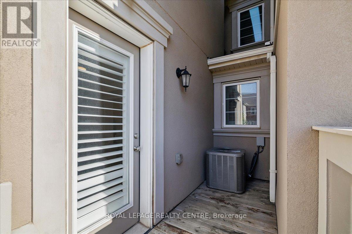 3087 Mistletoe Gardens, Oakville, Ontario  L6M 0Y7 - Photo 25 - W12692598