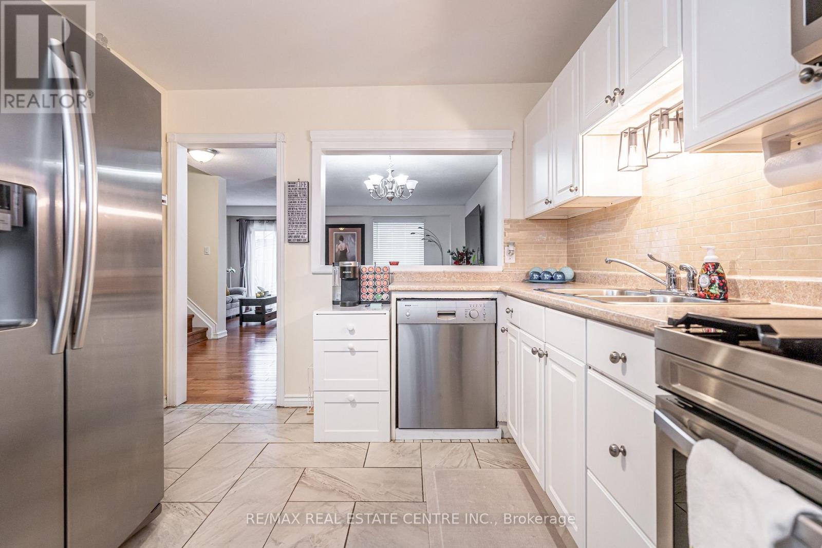 33 - 33 Guildford Crescent, Brampton, Ontario  L6S 3K2 - Photo 16 - W12692626