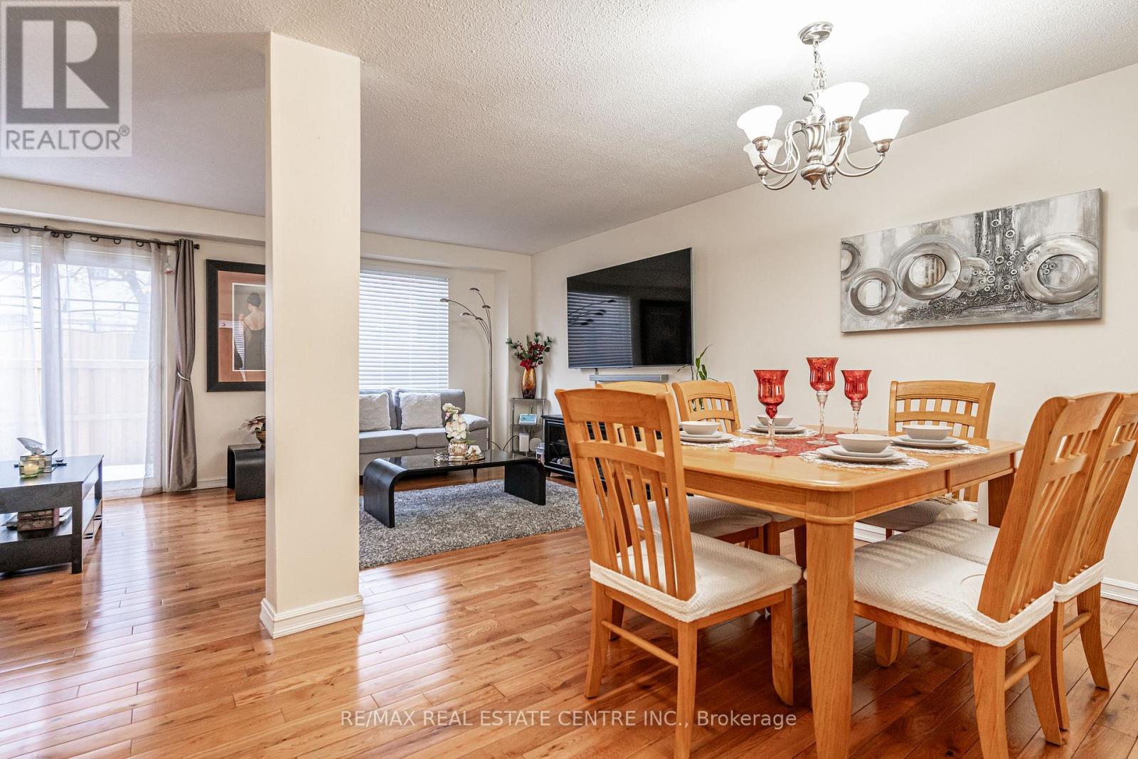 33 - 33 Guildford Crescent, Brampton, Ontario  L6S 3K2 - Photo 5 - W12692626