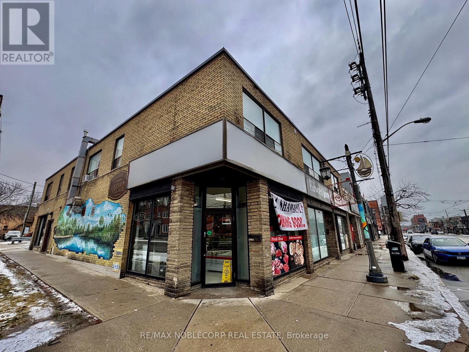 2992 Lake Shore Boulevard W, Toronto, Ontario  M8V 1J9 - Photo 2 - W12692664