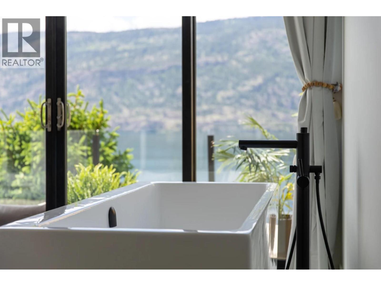 1876 Dewdney Road, Kelowna, British Columbia  V1V 2C3 - Photo 16 - 10372523