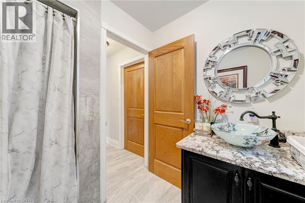 22 Caswell Drive, Hamilton, Ontario  L9C 7N2 - Photo 17 - 40796230