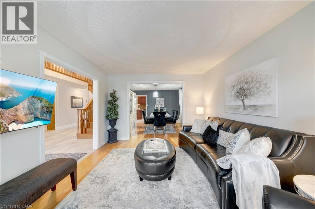 22 Caswell Drive, Hamilton, Ontario  L9C 7N2 - Photo 6 - 40796230