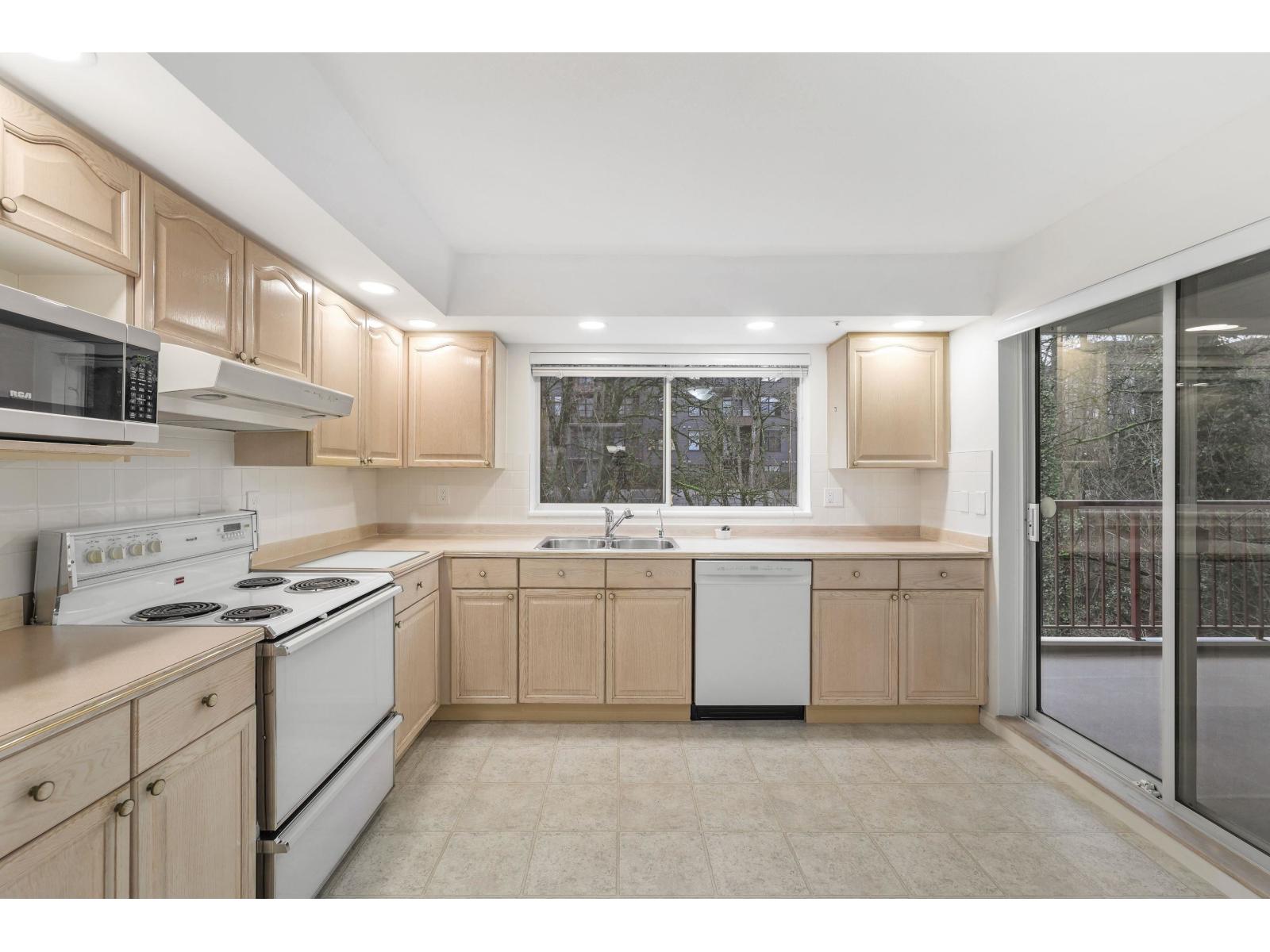 106 5776 200 Street, Langley, British Columbia  V3A 1M8 - Photo 10 - R3078759