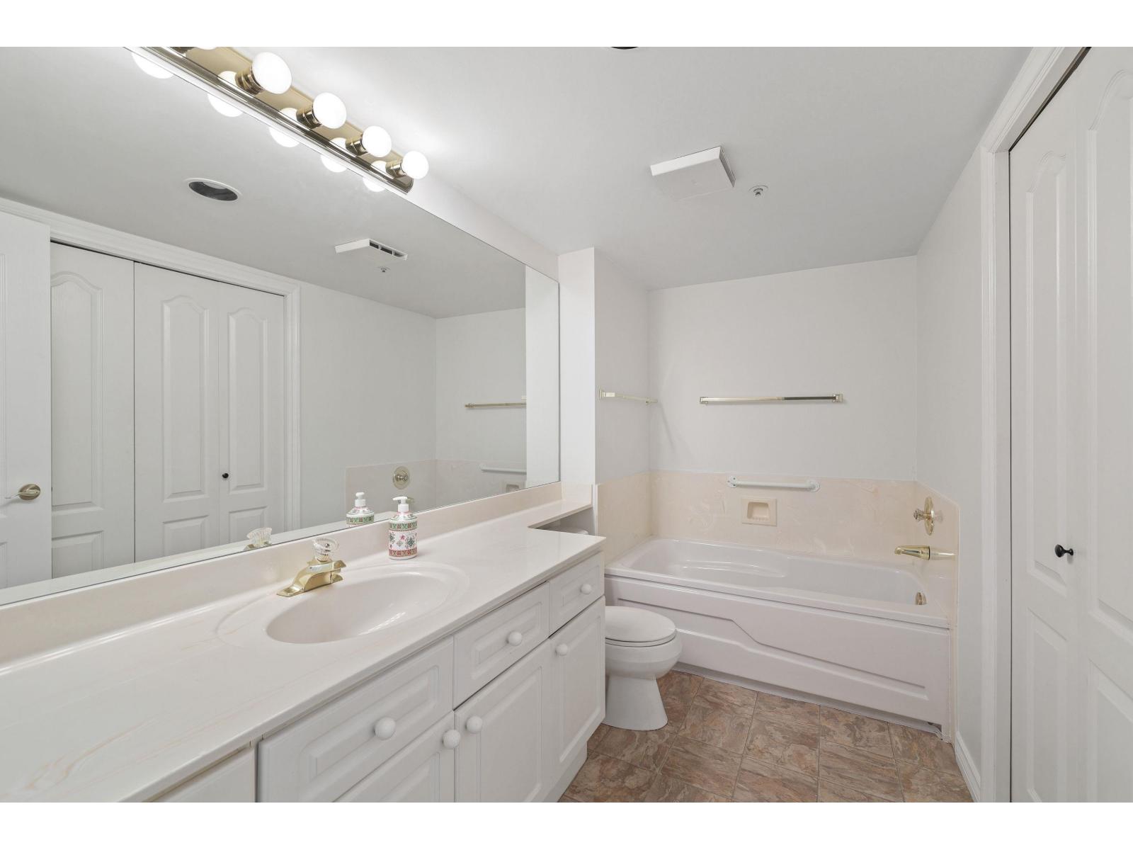 106 5776 200 Street, Langley, British Columbia  V3A 1M8 - Photo 14 - R3078759