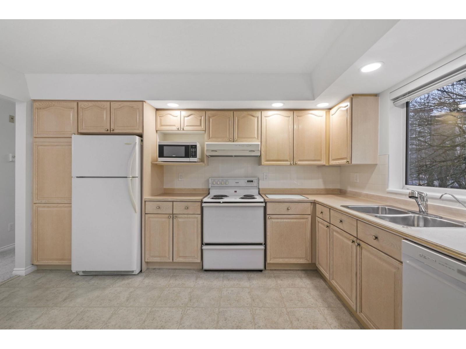 106 5776 200 Street, Langley, British Columbia  V3A 1M8 - Photo 11 - R3078759