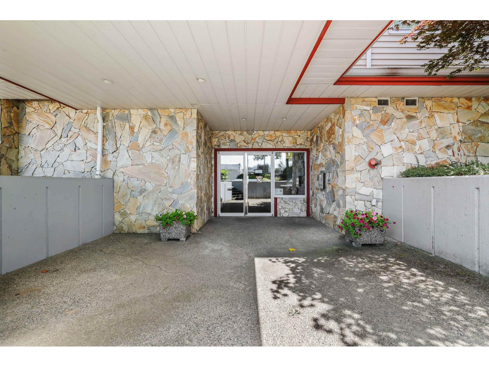 106 5776 200 Street, Langley, British Columbia  V3A 1M8 - Photo 3 - R3078759