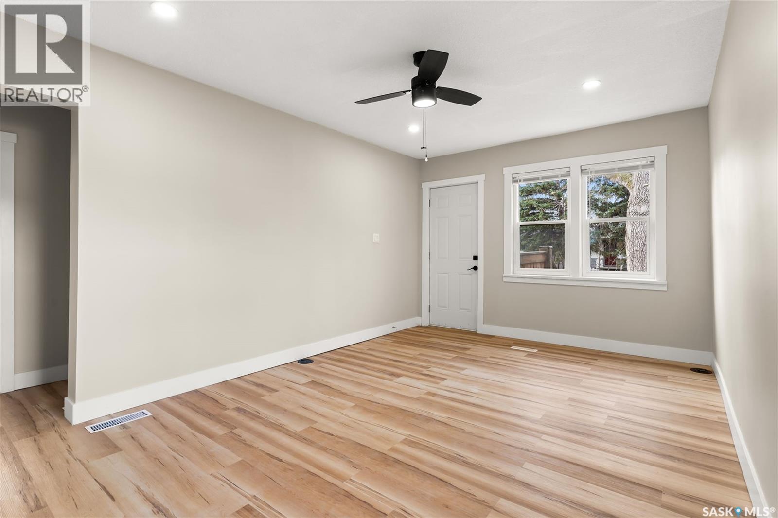 2301 Reynolds Street, Regina, Saskatchewan  S4N 3N6 - Photo 5 - SK026755