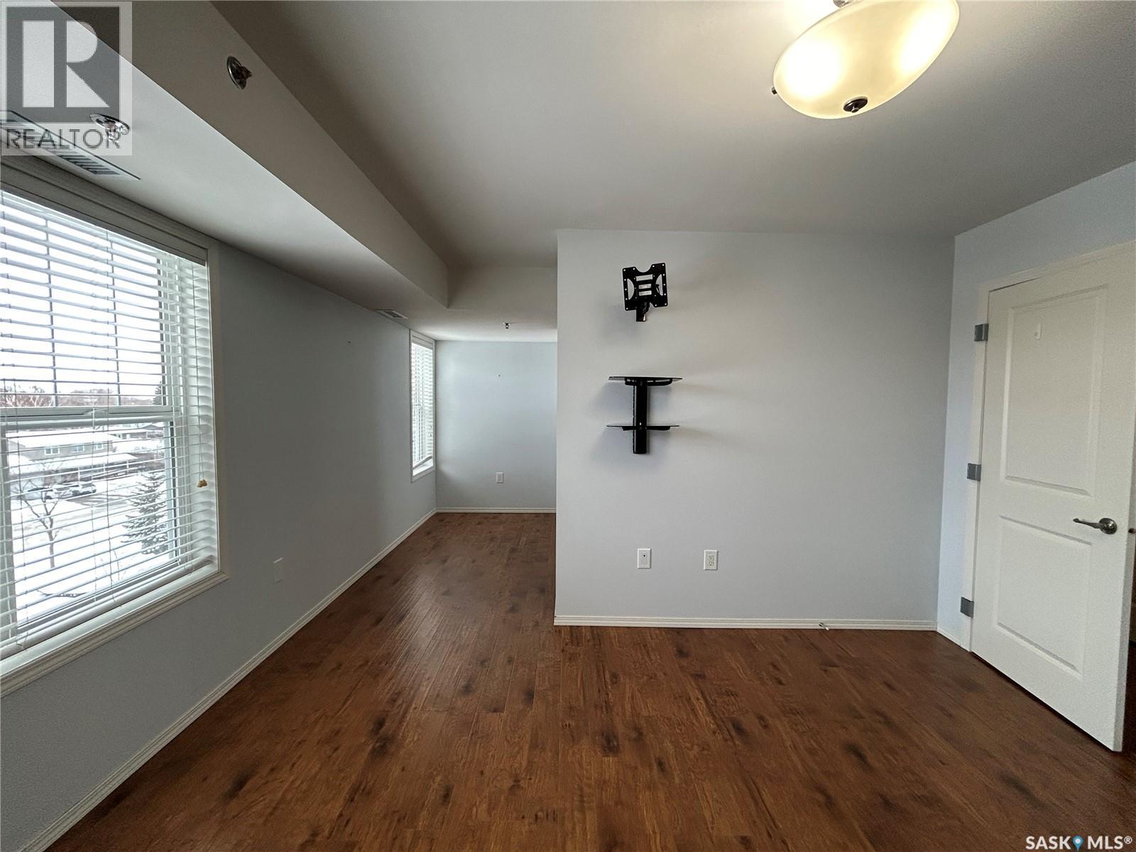 402 910 Main Street, Humboldt, Saskatchewan  S0K 2A0 - Photo 15 - SK026726