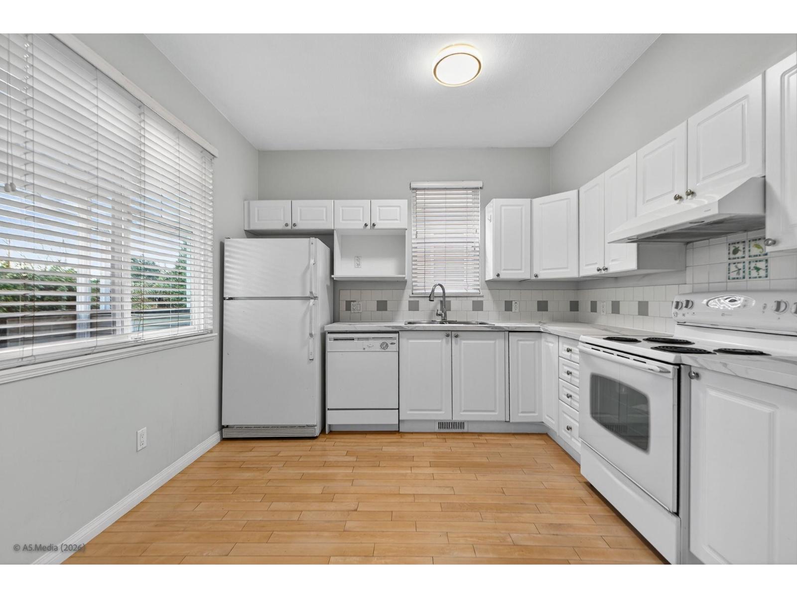 14896 56a Avenue, Surrey, British Columbia  V3S 8X1 - Photo 11 - R3079072