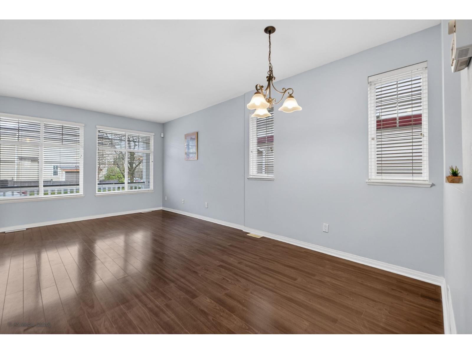 14896 56a Avenue, Surrey, British Columbia  V3S 8X1 - Photo 4 - R3079072