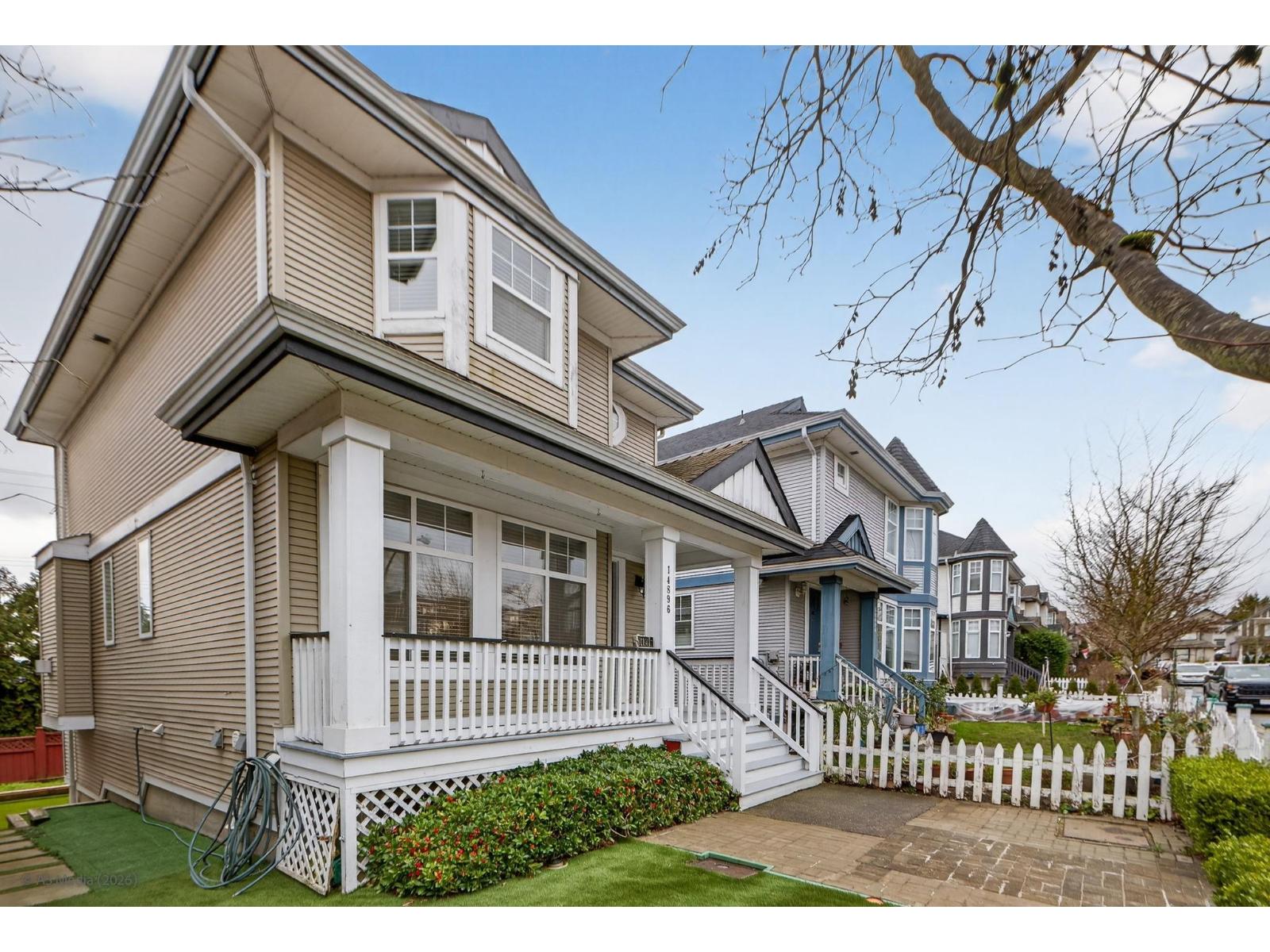 14896 56a Avenue, Surrey, British Columbia  V3S 8X1 - Photo 2 - R3079072