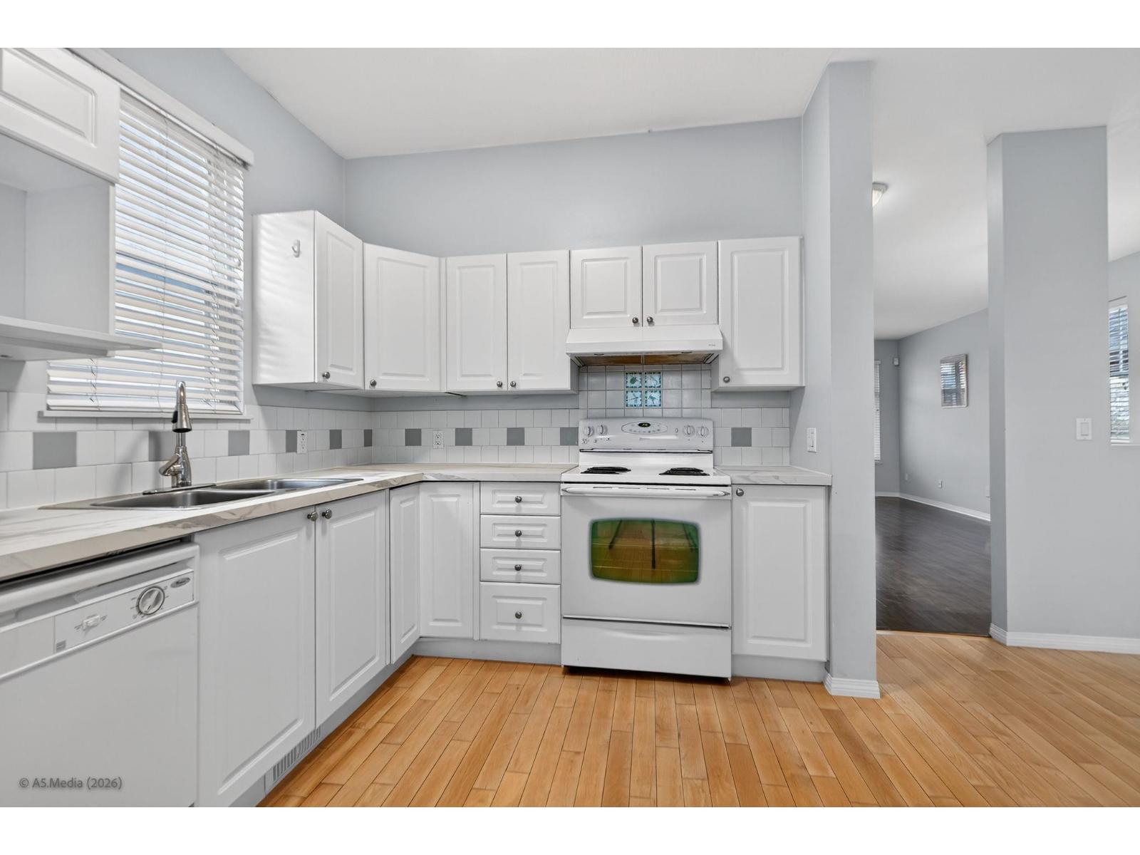 14896 56a Avenue, Surrey, British Columbia  V3S 8X1 - Photo 12 - R3079072