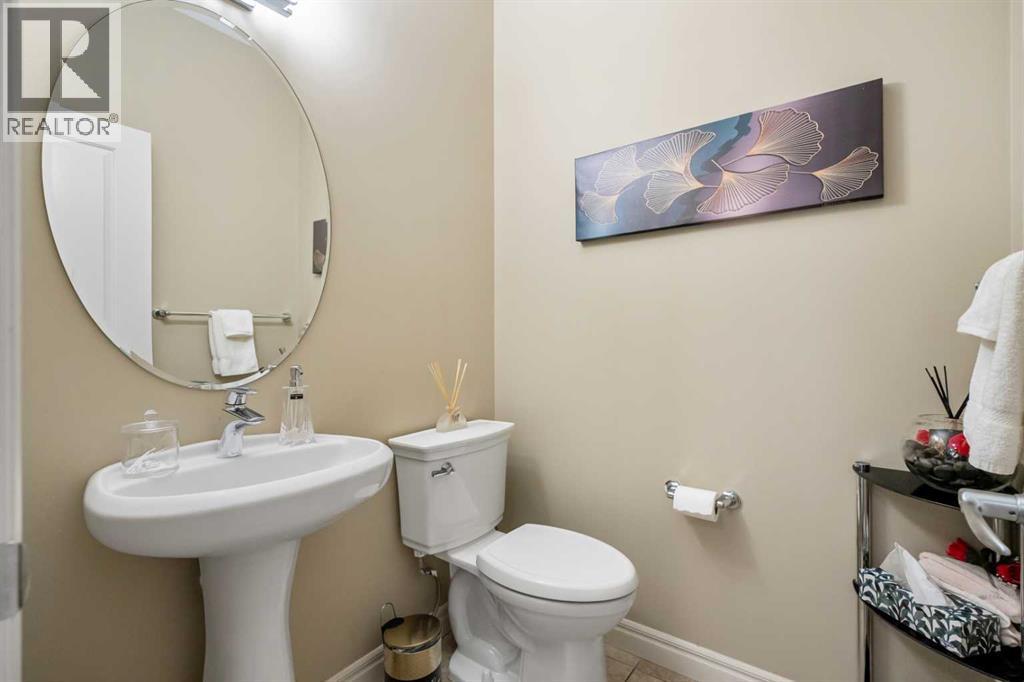 48 Evanswood Circle Nw, Calgary, Alberta  T3P 0K1 - Photo 16 - A2277060