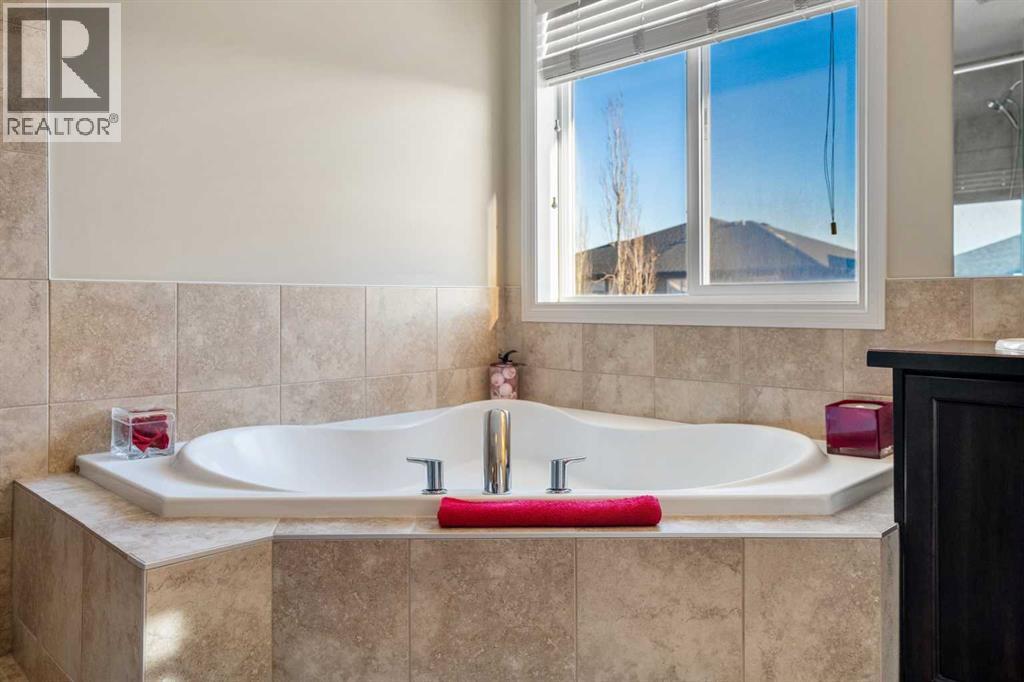 48 Evanswood Circle Nw, Calgary, Alberta  T3P 0K1 - Photo 22 - A2277060