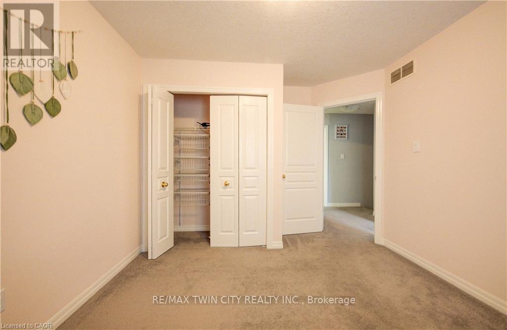 524 Windflower Crescent, Kitchener, Ontario  N2E 3S9 - Photo 24 - X12692500