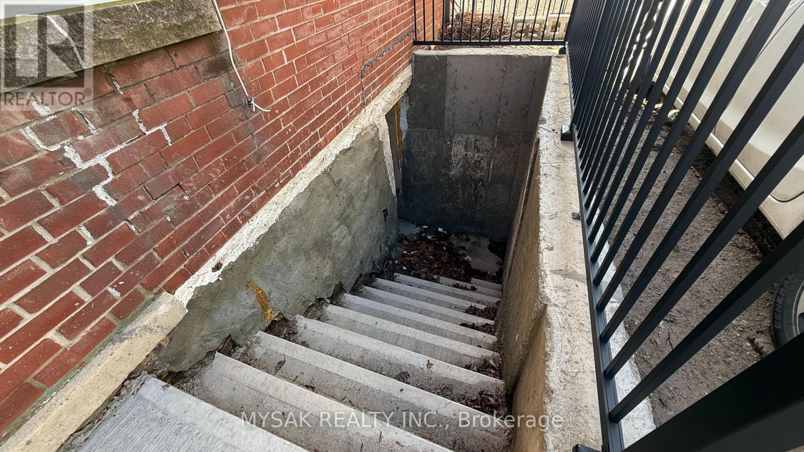 7 King Street, St. Catharines, Ontario  L2R 5H9 - Photo 20 - X12692538