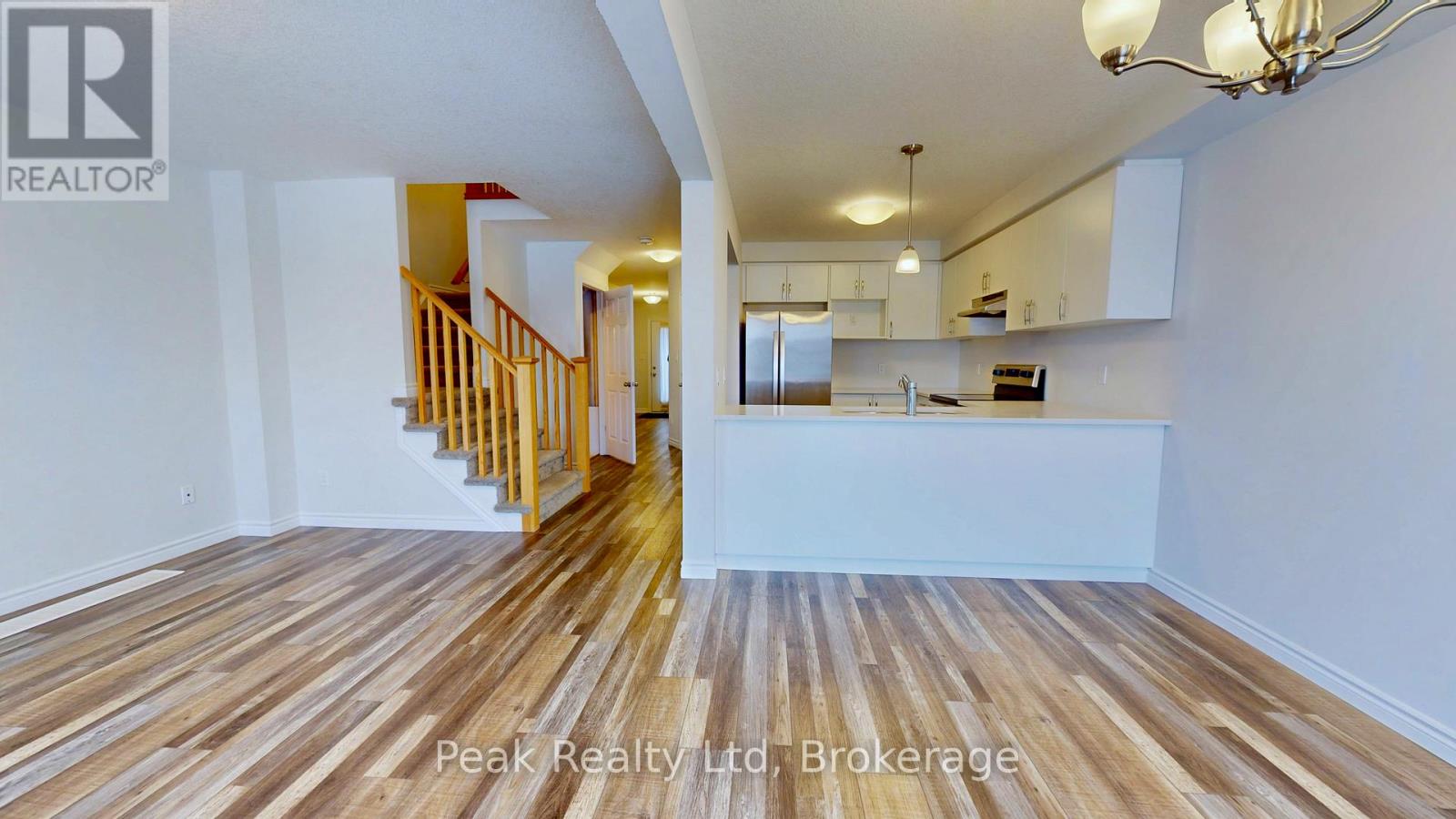 328 Bradshaw Drive, Stratford, Ontario  N5A 0K2 - Photo 8 - X12692762