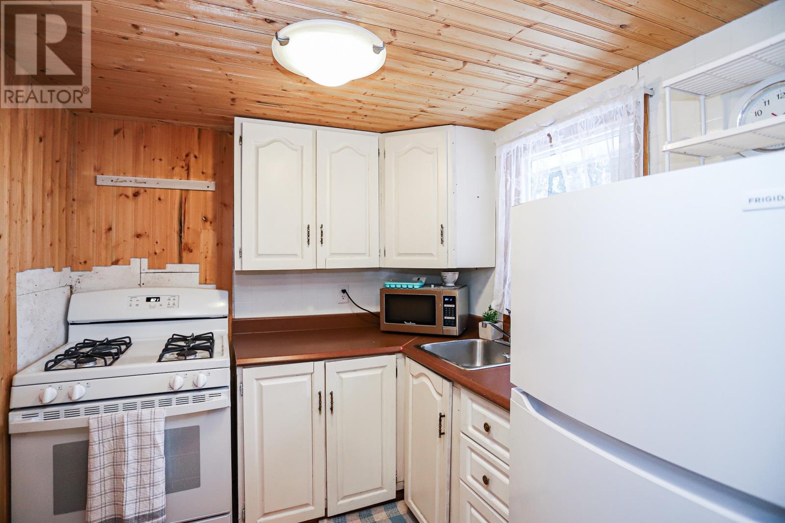 1 Stringer Street, Ocean Pond, Newfoundland & Labrador  A0B 3K0 - Photo 9 - 1293730