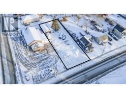 122 QUEEN STREET, Kawartha Lakes, Ontario