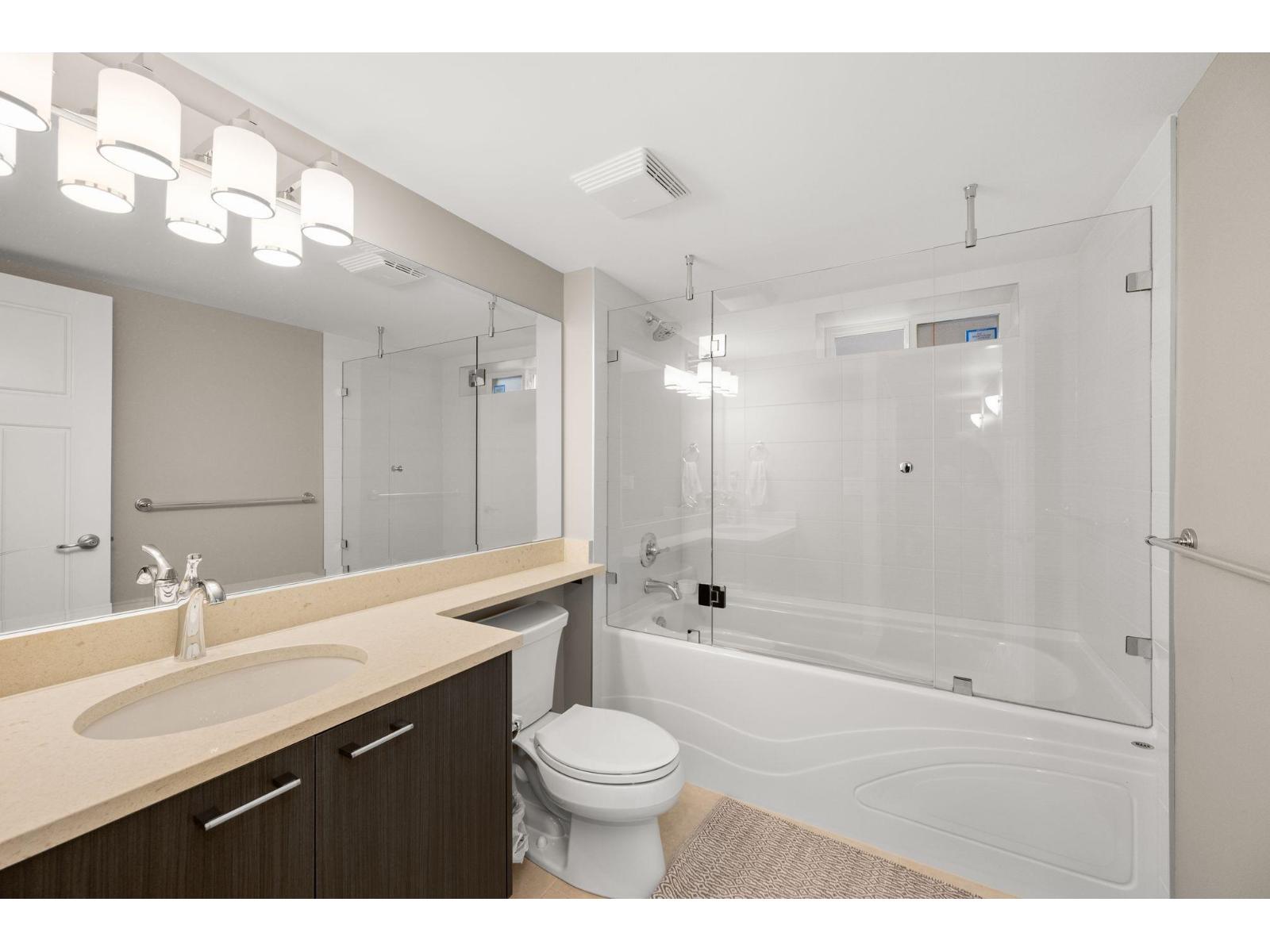 1085 King George Boulevard, Surrey, British Columbia  V4A 9S7 - Photo 25 - R3079117