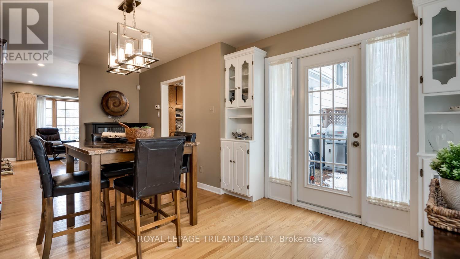 7 Briarhill Place, London East, Ontario  N5Y 1P7 - Photo 3 - X12692760