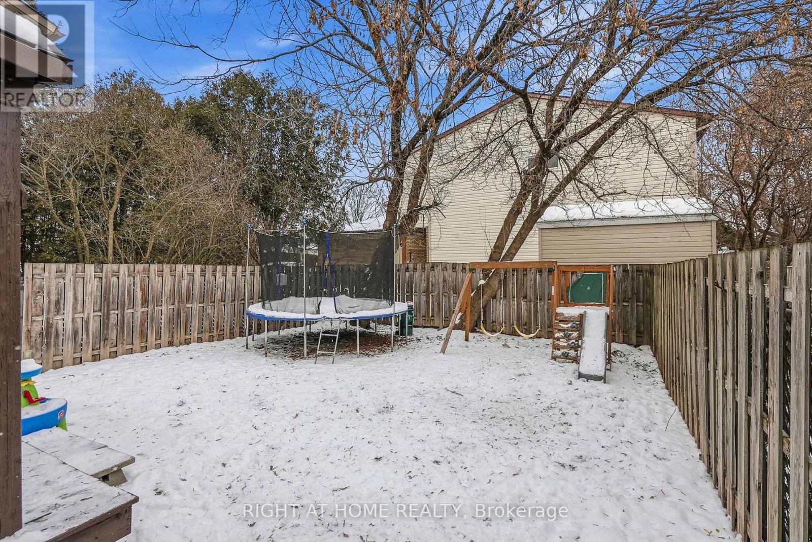 1633 Lafrance Drive, Ottawa, Ontario  K1E 2L7 - Photo 23 - X12692702