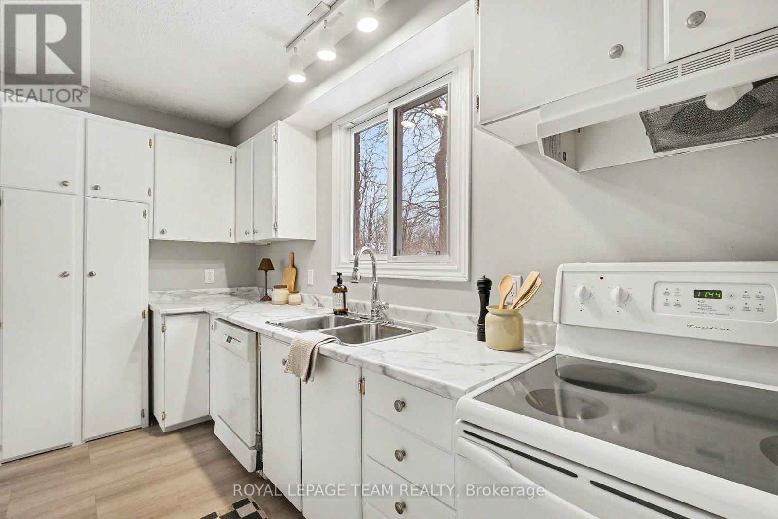 10 - 105 Parkinson Street, North Grenville, Ontario  K0G 1J0 - Photo 18 - X12692720