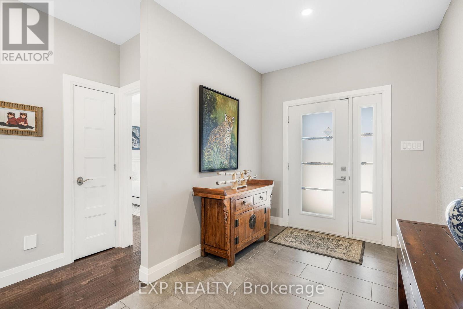 42 Granite Street, Clarence-Rockland, Ontario  K4K 0H8 - Photo 4 - X12692804