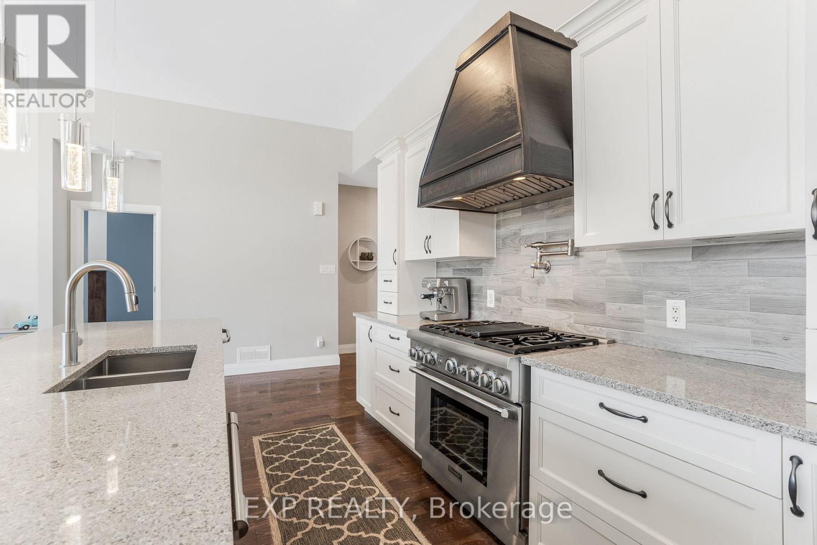 42 Granite Street, Clarence-Rockland, Ontario  K4K 0H8 - Photo 9 - X12692804