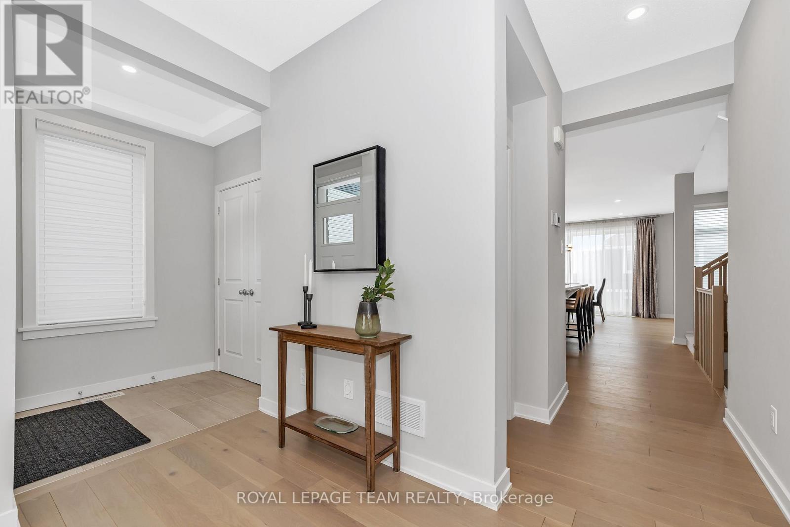 279 Ketchikan Crescent, Ottawa, Ontario  K2T 0S2 - Photo 5 - X12692810