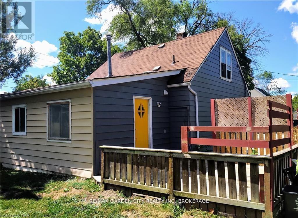 63 Leeper Street, St. Catharines, Ontario  L2S 2N1 - Photo 6 - X12692722