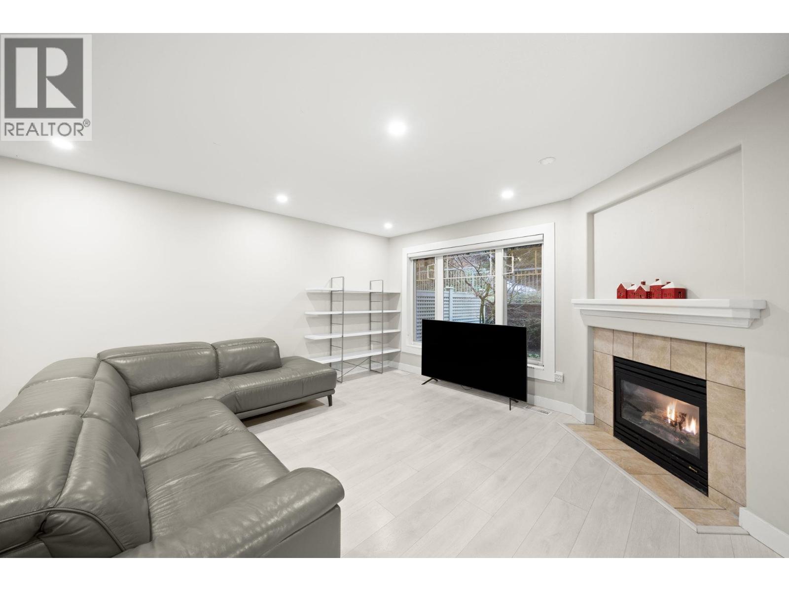 10 2351 Parkway Boulevard, Coquitlam, British Columbia  V3E 3P2 - Photo 12 - R3079082