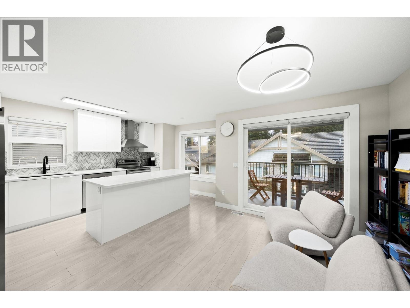 10 2351 Parkway Boulevard, Coquitlam, British Columbia  V3E 3P2 - Photo 4 - R3079082