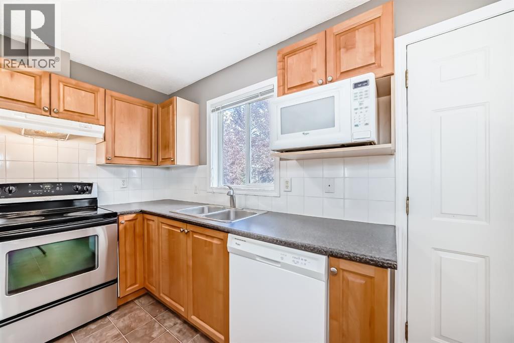 252 Stonemere Place, Chestermere, Alberta  T1X 1N0 - Photo 12 - A2278974