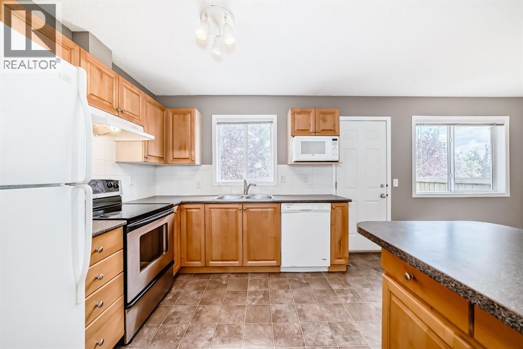 252 Stonemere Place, Chestermere, Alberta  T1X 1N0 - Photo 14 - A2278974