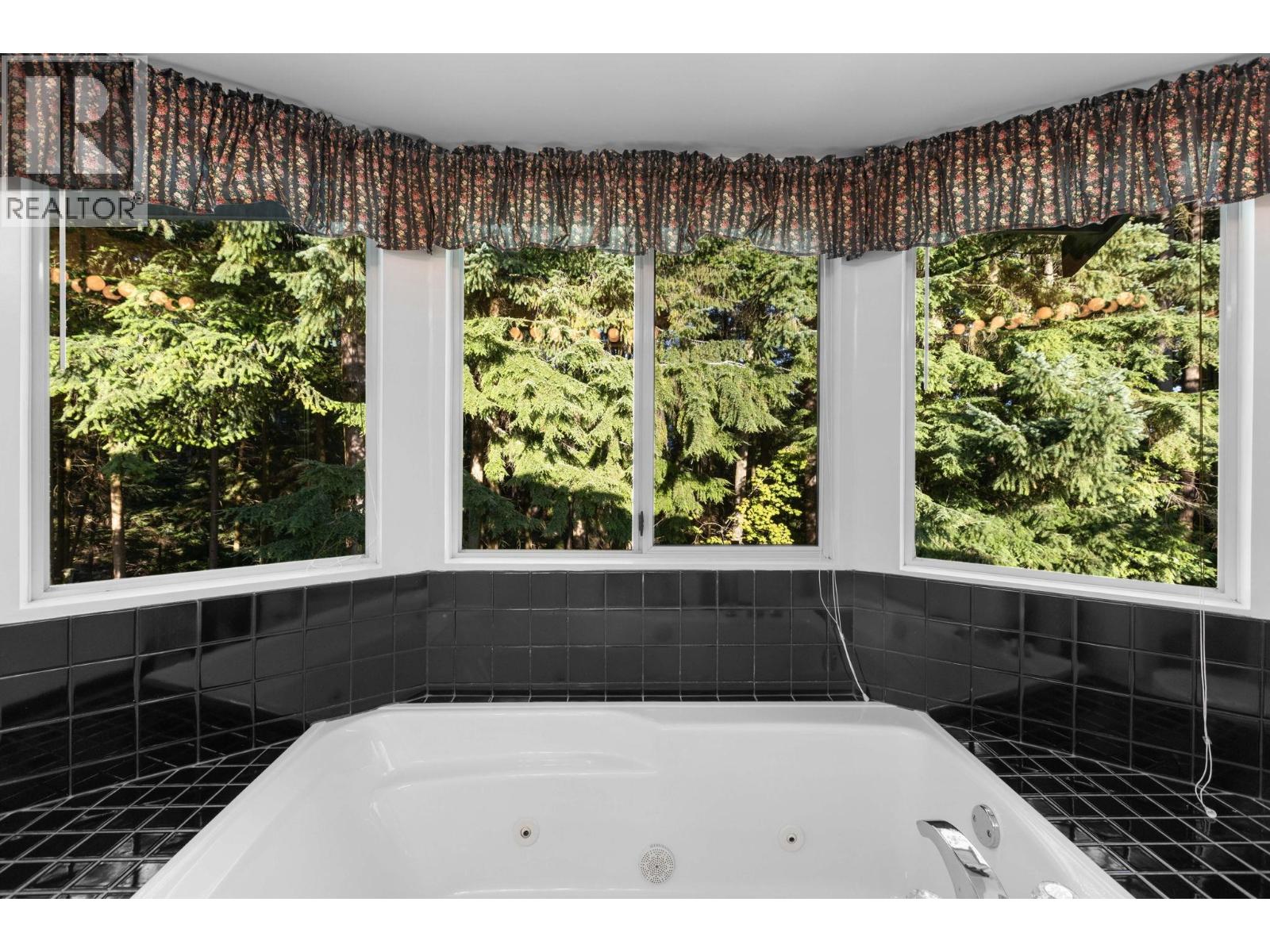 2826 Thimbleberry Court, Coquitlam, British Columbia  V3E 2T3 - Photo 19 - R3079047