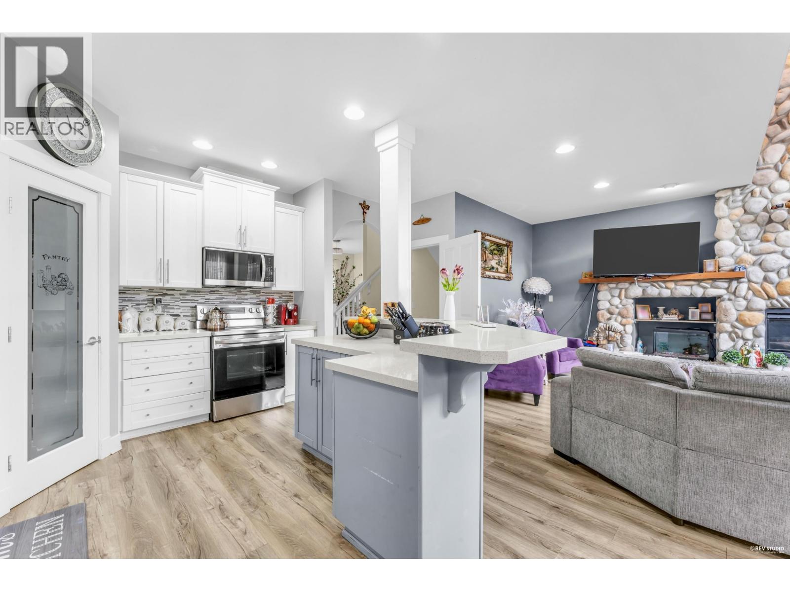 10322 243a Street, Maple Ridge, British Columbia  V2W 2C7 - Photo 8 - R3079096