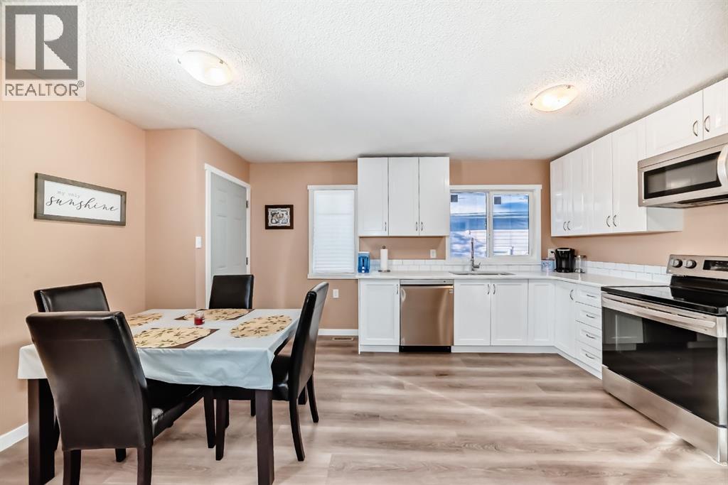 3221 32a Avenue Se, Calgary, Alberta  T2B 0J6 - Photo 13 - A2275984