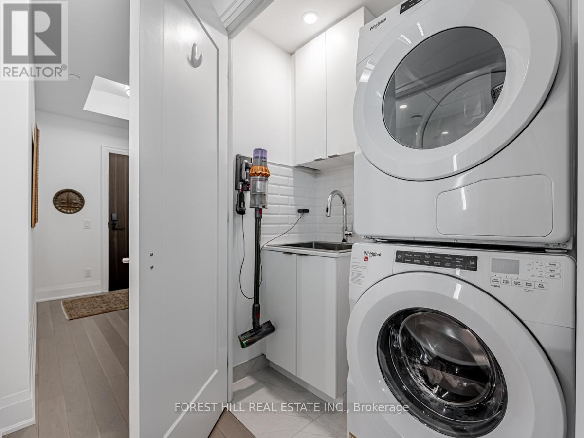 201 - 280 HOWLAND AVENUE Toronto (Annex), ON M5R 0C3