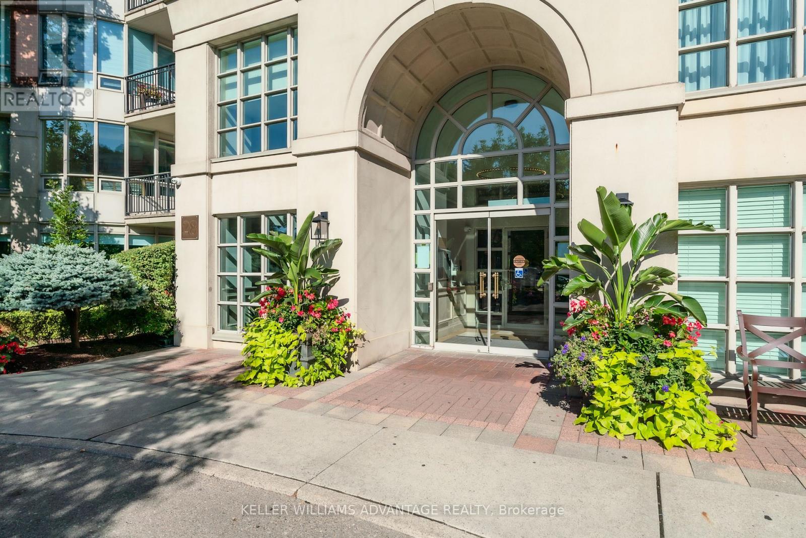 Ph22 - 28 William Carson Crescent, Toronto, Ontario  M2P 2H1 - Photo 31 - C12692712