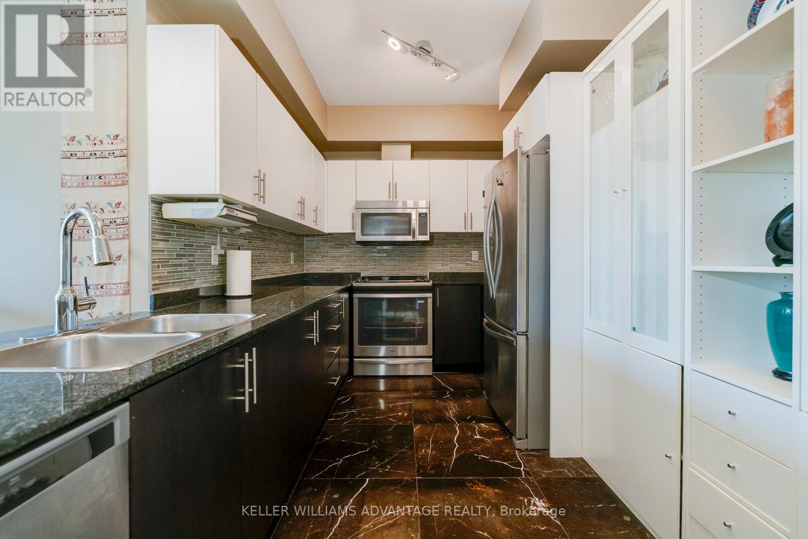 Ph22 - 28 William Carson Crescent, Toronto, Ontario  M2P 2H1 - Photo 6 - C12692712