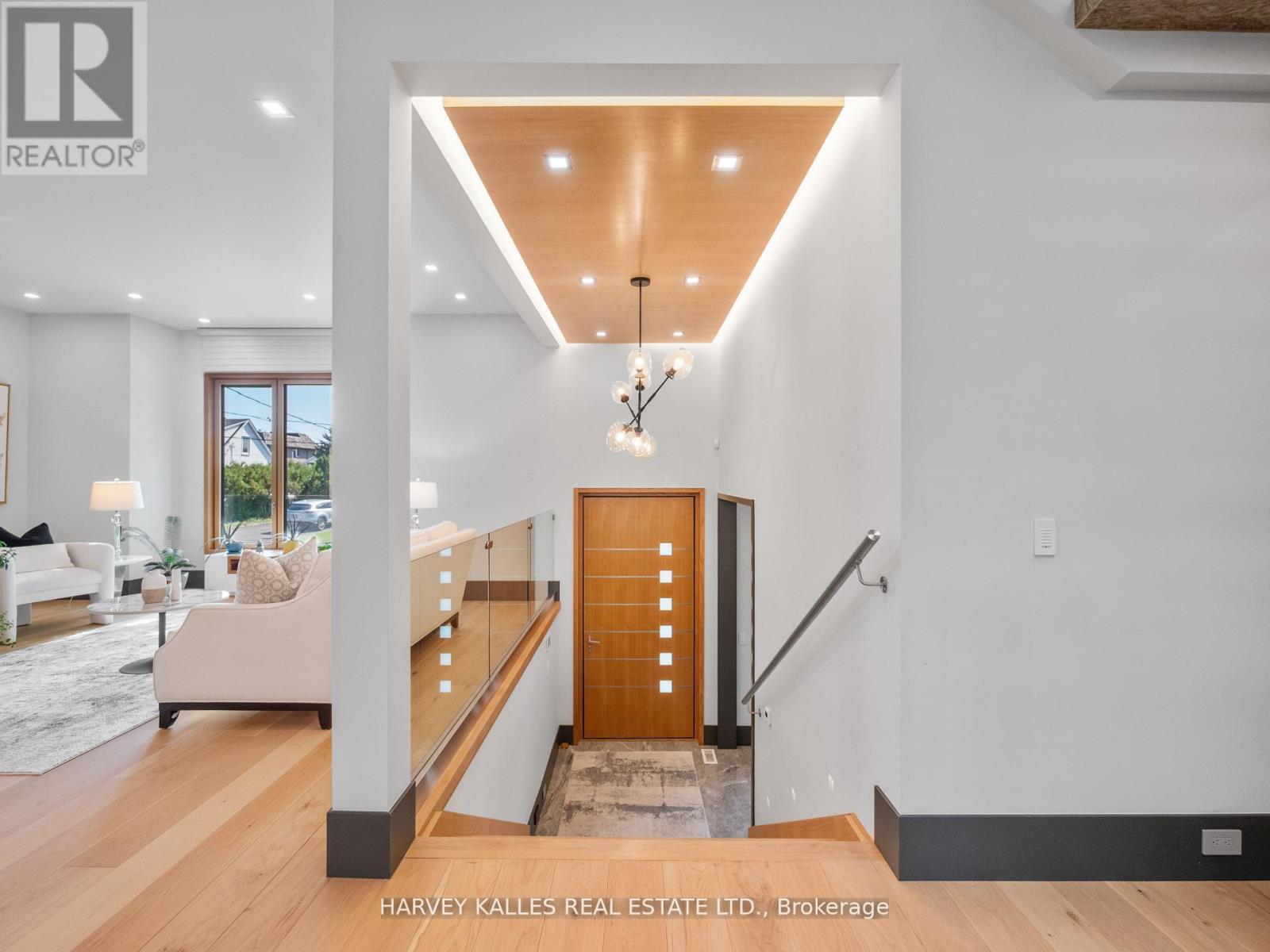 170 Burndale Avenue, Toronto, Ontario  M2N 1T2 - Photo 3 - C12692742